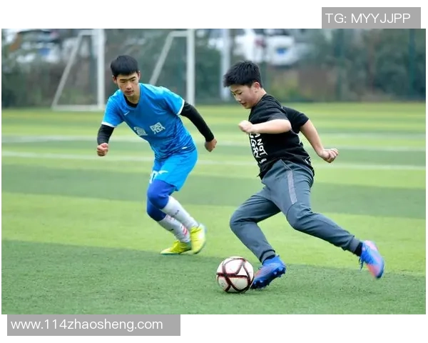 快乐足球2015让我们一起追逐梦想与激情的绿茵场上欢笑与友谊并肩前行